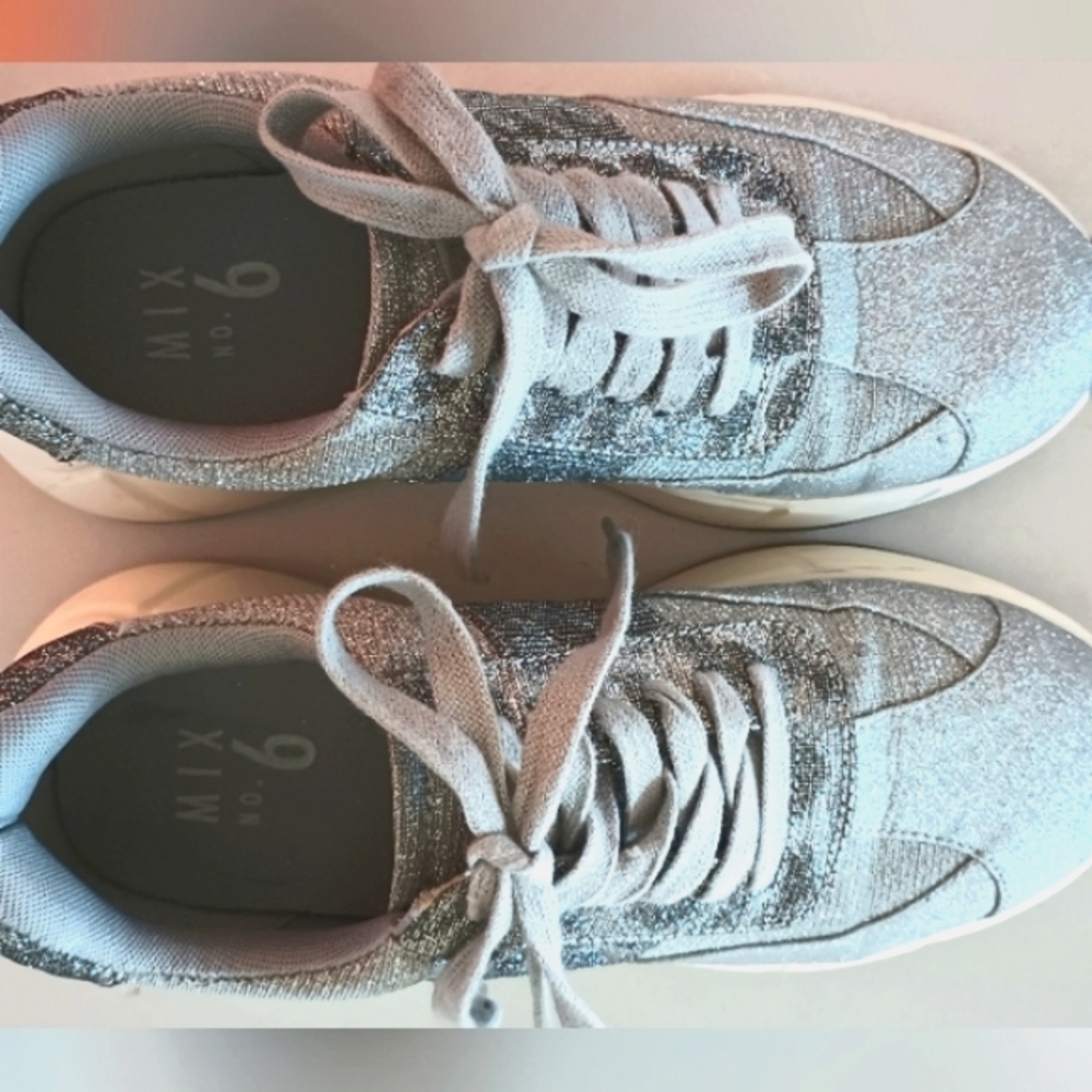 Women's Tennis Shoes